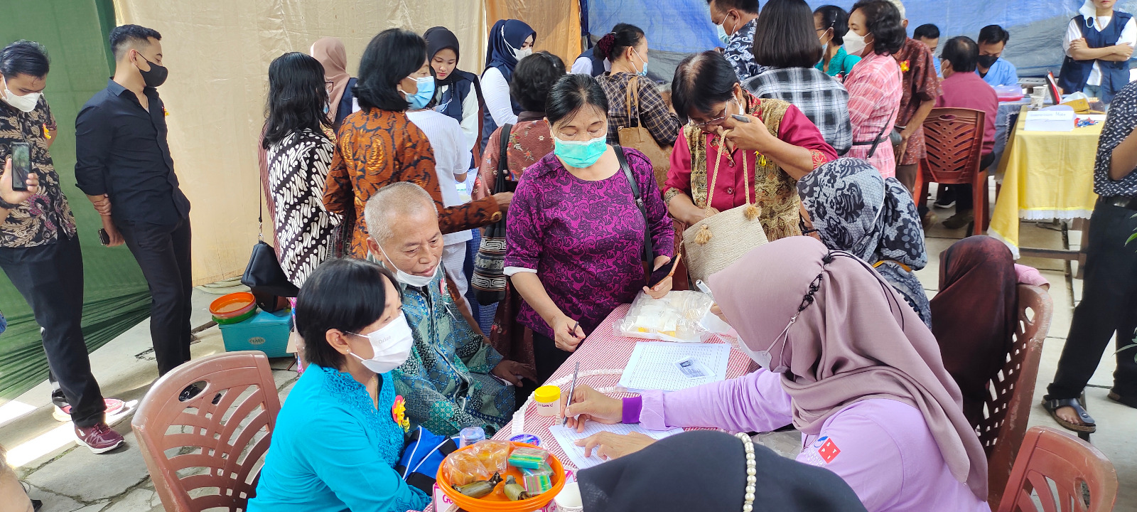 CANDA DAN REHAT DI KELURAHAN BANDARJAYA TIMUR DI GEREJA KATOLIK PAROKI SANTA LIDWINA